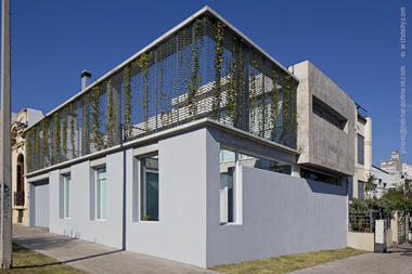 Casa Ibiray / Oreggioni Prieto