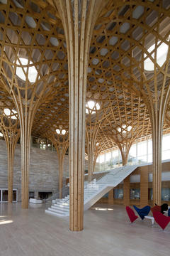 Club de Campo Nueve Puentes  / Shigeru Ban Architects