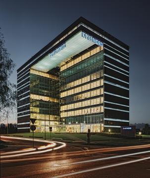 Edificio de Oficinas DnB NORD / Audrius Ambrasas Architects