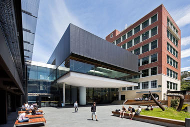 Edificio Eje del Campus de la Universidad Victoria en Wellington / Architectus + Athfield Architects