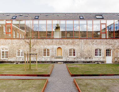 Conversão da Capela Clarenhof / a2o architecten