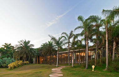 Restaurante Oiticica / Rizoma Arquitetura 