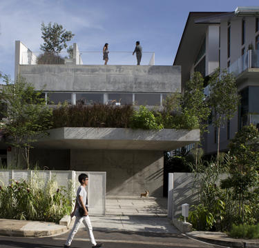 Casa con Terraza / Formwerkz Architects