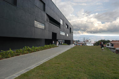 Parque Biblioteca Fernando Botero / G Ateliers Architecture
