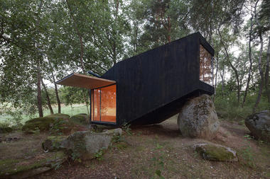 Refúgio na Floresta / Uhlik architekti