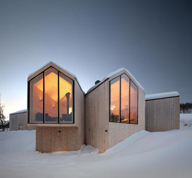 Split View Mountain Lodge / Reiulf Ramstad Arkitekter