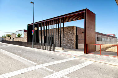 Escuela La Fatarella / Héctor Jala & Mònica Moreno