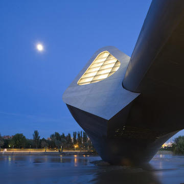 Zaragoza Bridge Pavilion / Zaha Hadid + Patrick Schumacher