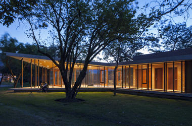 Cabañas Tumbaco / Diez + Muller  Arquitectos