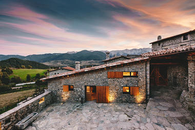 Rehabilitación de un conjunto de casas en la Cerdanya / dom - arquitectura