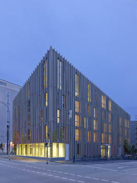 Edifício Residencial e Hotel Stadthaus M1 / Barkow Leibinger