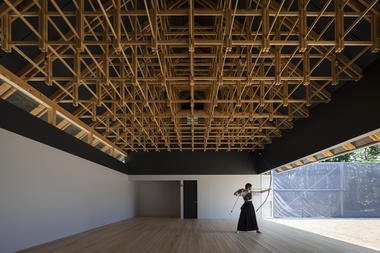 Estructuras de Madera: Sala de Tiro y Club de Boxeo / FT Architects
