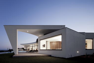 Casa Colunata / Mario Martins Atelier