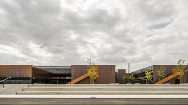 Escola Pública de Labarthe-Sur-Lèze / LCR Architectes