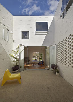 Casa de Riverview / Bennett and Trimble