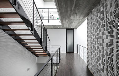 Casa 7x18 / AHL architects associates