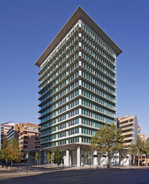 El Bosque Norte Building / Murtinho + Raby Arquitectos