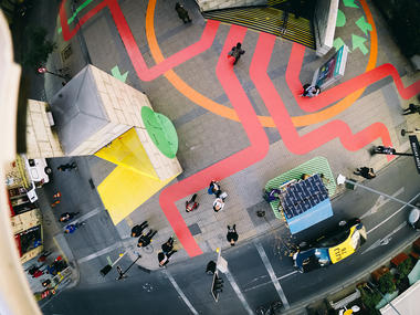 Intervención Urbana: Huellas Artes, un toque de color para el centro de Santiago