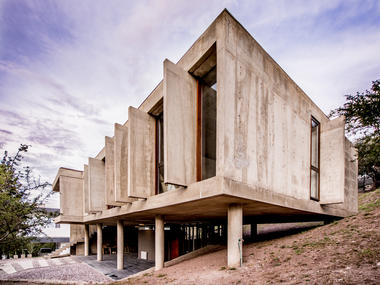 Casa en La Rufina / Santiago Carlos Viale + Daniella Beviglia