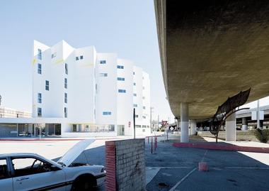 A imagem do arquiteto: artista ou agente social?