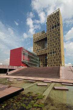 Centro Cívico Plaza de La Libertad / OPUS + Toroposada Arquitectos