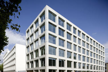 阿姆斯特丹Zuideramstel 办公综合大楼 / Claus en Kaan Architekten