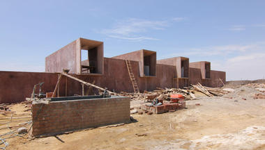 En Construcción: Museo de Sitio de la Cultura Paracas / Sandra Barclay y Jean Pierre Crousse