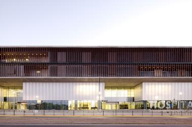 Hospital Clínico Metropolitano La Florida / BBATS Consulting & Projects SLP + MURTINHO+RABY arquitectos