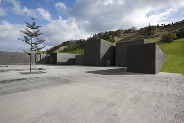 Piscinas Municipales de Povoação / Barbosa & Guimarães