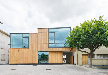Ablon-Sur-Seine Reception And Leisure Centre / Nomade Architects