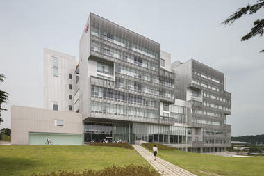 IT Convergence Building / Kyu Sung Woo Architects