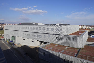 Odontology Teaching and Research Center / Philippe Gazeau