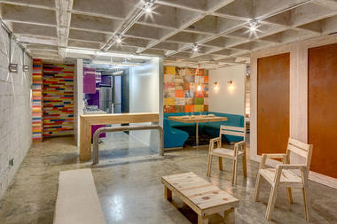 Hegel Apartment / Arquitectura en Movimiento Workshop