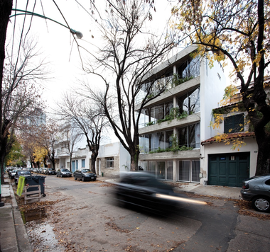 R2b1/CS 住宅/ Silvana Parentella Arquitecta , Silvana Parentella Arquitecta