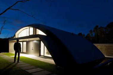 Casa Arco / Maziar Behrooz Architecture