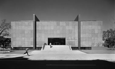 曼森威廉姆斯普罗克特艺术学院 / Philip Johnson