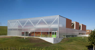 Centro Cívico y Polideportivo Ventas Oeste / Virginia Arquitectura