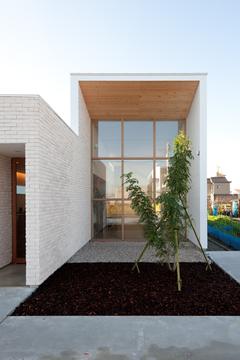 Salão de Beleza Enchante / Nakasai Architects