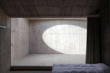 Gallery - Villa Além / Valerio Olgiati - 13