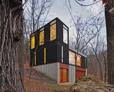 Gallery - Stacked Cabin / Johnsen Schmaling Architects - 1