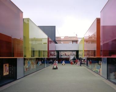 Jardim de Infância 'Els Colors' / RCR Arquitectes