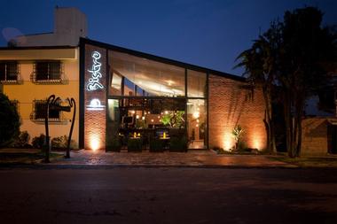 Bistro / Metarquitectura