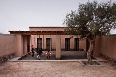 Aknaibich的新乡土幼儿园 / BC architects + MAMOTH