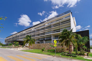 Departamentos Algarrobos / Seijo Peon Arquitectos y Asociados