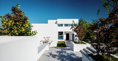 Casa en Kfar Vitkin  / Levy-Chamizer Architects