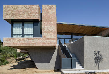 Vivienda en Molino de la Hoz / Mariano Molina Iniesta