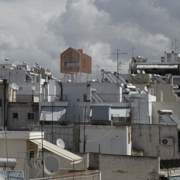 Gallery - Deltarchi | Dragonas Christopoulou Architects Design Urban Hut for Athens - 1