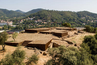 Gallery - Adaptation of The Roman Ruins of Can Tacó  / Toni Girones - 1