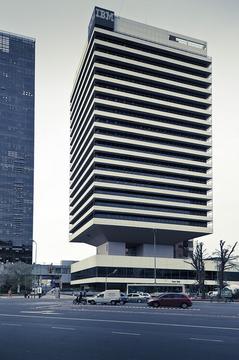 Mario Roberto Alvarez (1913 -2011): El Incansable de la Arquitectura