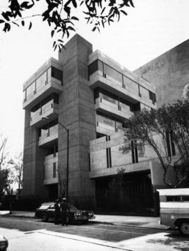 Clásicos de Arquitectura: Embajada de Japón en México / Kenzo Tange + Pedro Ramírez Vázquez + Rosen Morrison